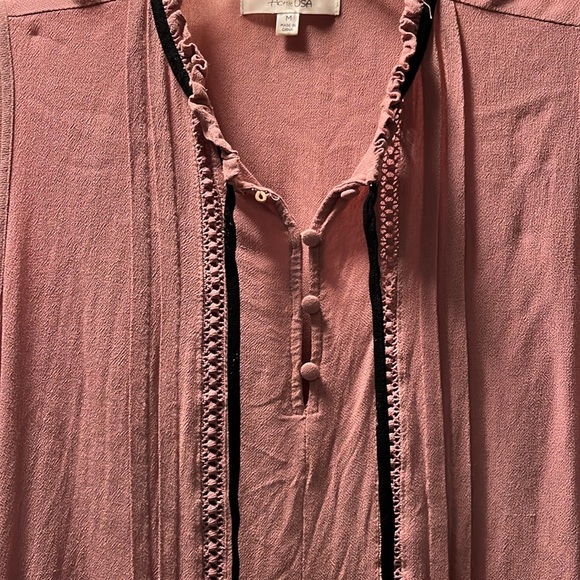 Active USA mauve sleeveless blouse with black tie ribbon size medium pretty top - Picture 8 of 8